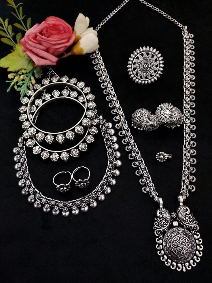 Thenali Silver Item